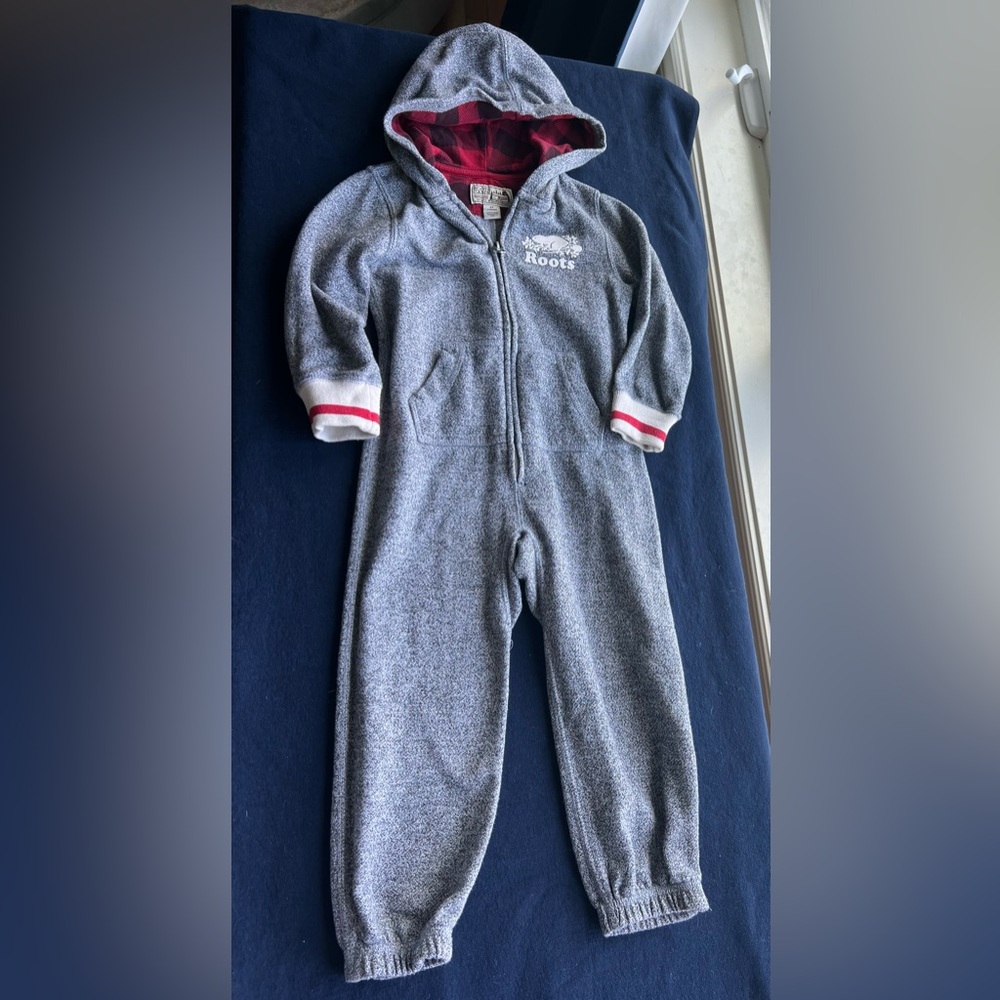 Roots one piece sweater romper size 4T